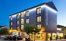Hotel Val Convention